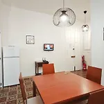 Vibo Sea View 아파트