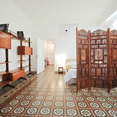 Vibo Sea View Apartment *