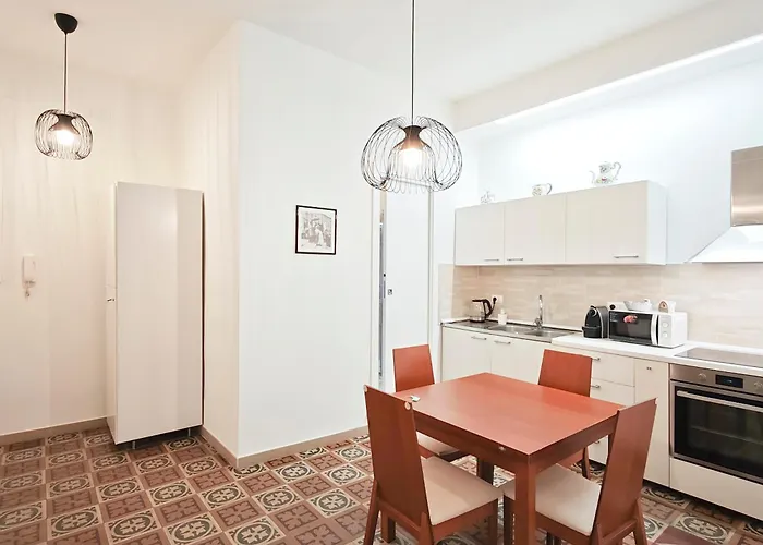 Vibo Sea View 公寓 *